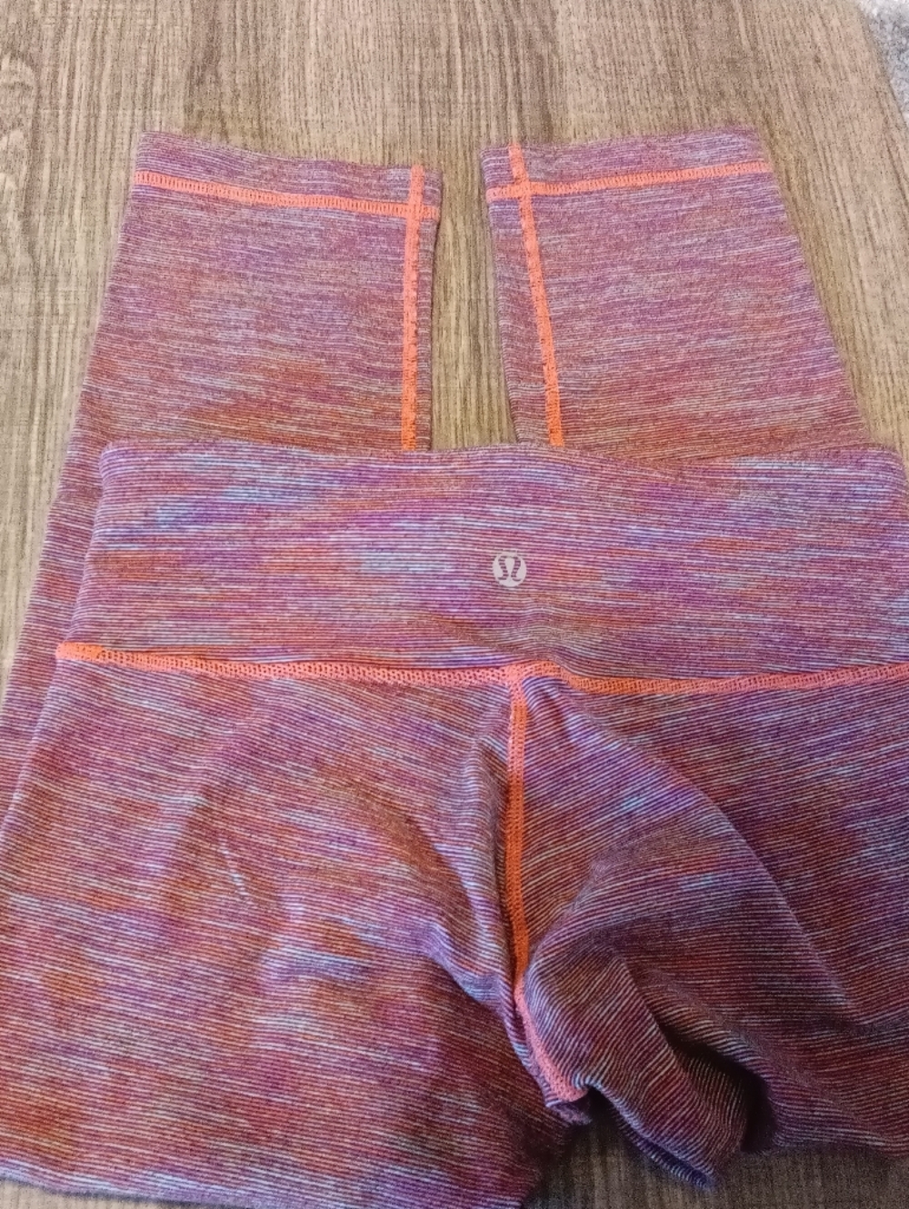 Lululemon Womens Size 4 Capris.  Great Condition.